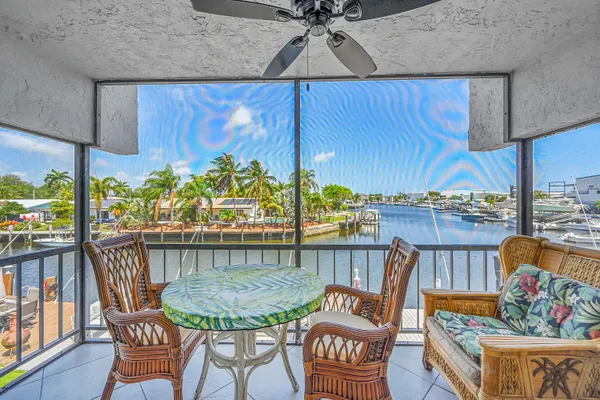 $2,100 | 777 South Federal Highway, Unit O203, Pompano Beach, FL 33062