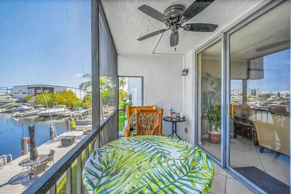 $2,100 | 777 South Federal Highway, Unit O203, Pompano Beach, FL 33062