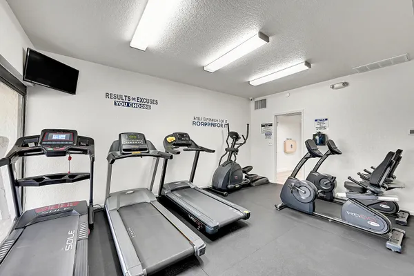 $2,100 | 777 South Federal Highway, Unit O203, Pompano Beach, FL 33062
