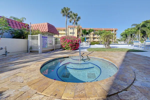 $2,100 | 777 South Federal Highway, Unit O203, Pompano Beach, FL 33062