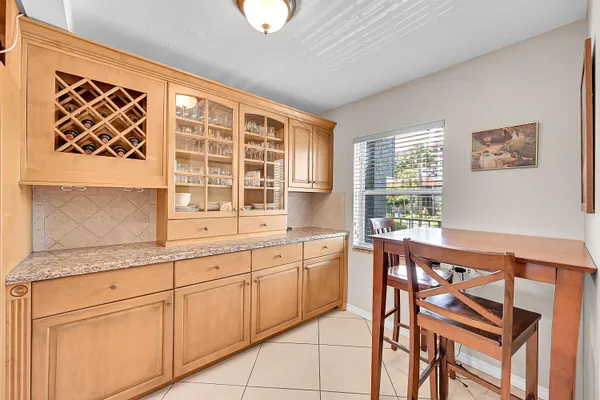 $2,100 | 777 South Federal Highway, Unit O203, Pompano Beach, FL 33062