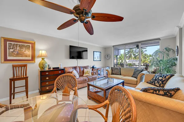 $2,100 | 777 South Federal Highway, Unit O203, Pompano Beach, FL 33062