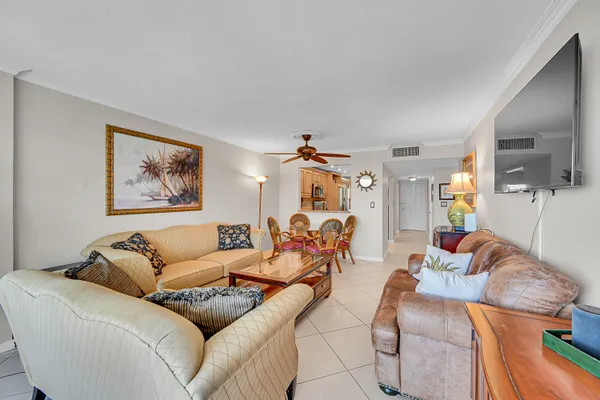 $2,100 | 777 South Federal Highway, Unit O203, Pompano Beach, FL 33062