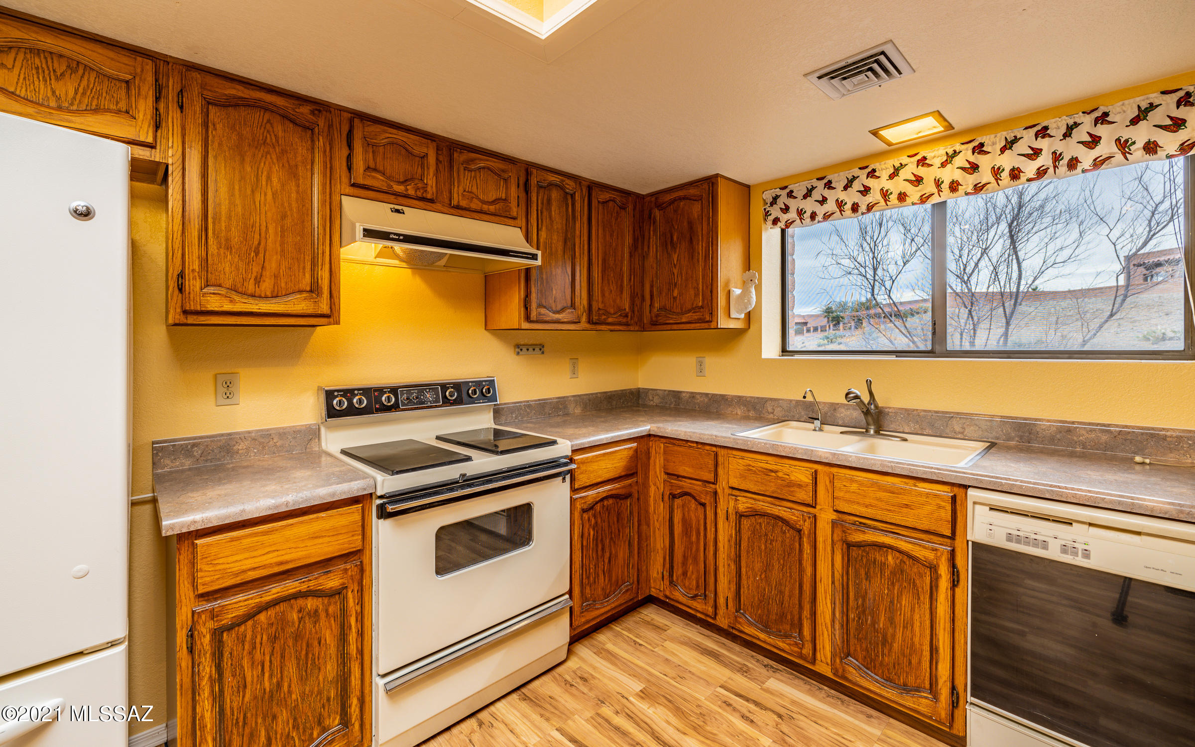 1750 West Camino Urbano Green Valley, AZ 85622 - Photo 12 of 34