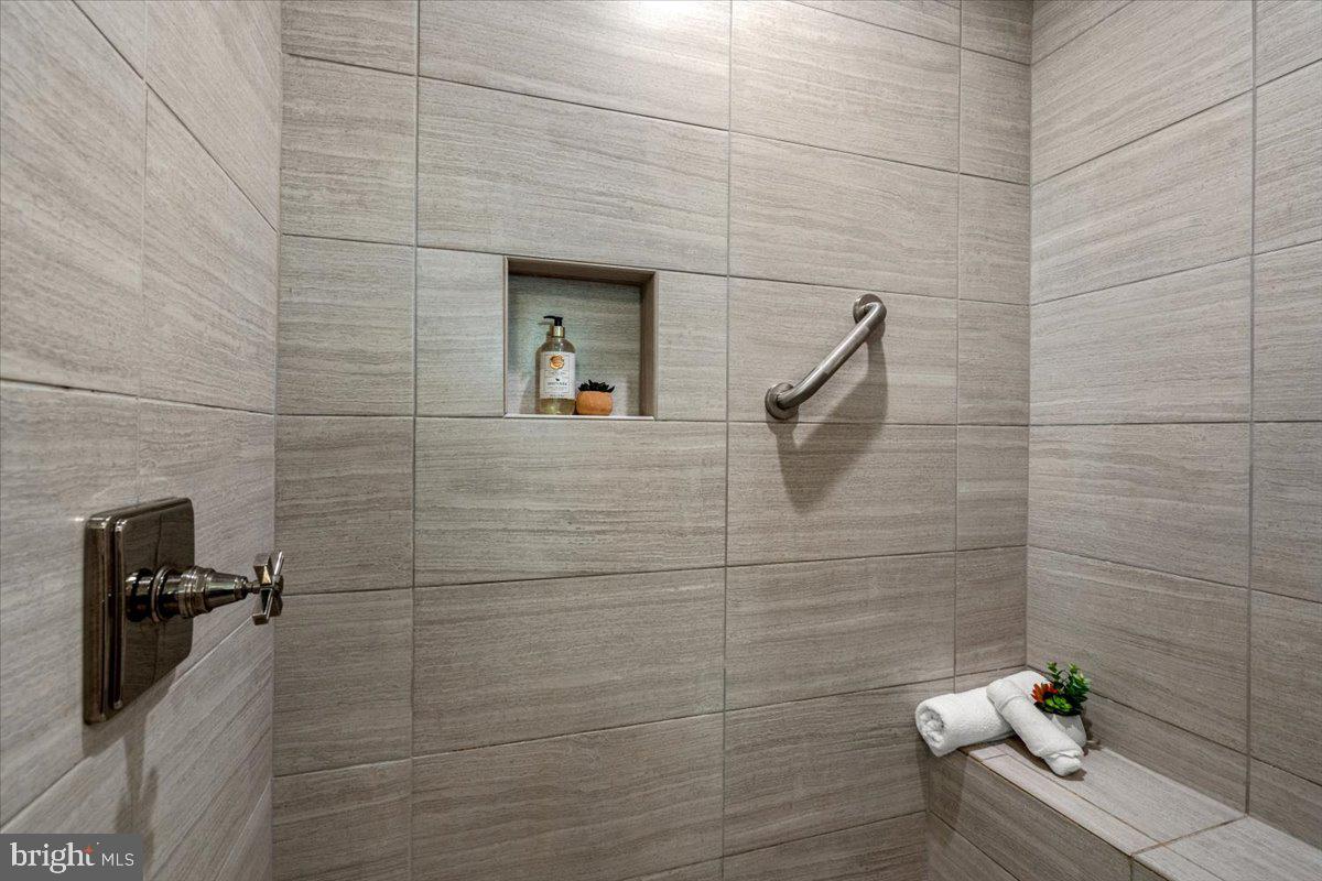 6900 Fleetwood Road, Unit 208 McLean, VA 22101 - Photo 34 of 38