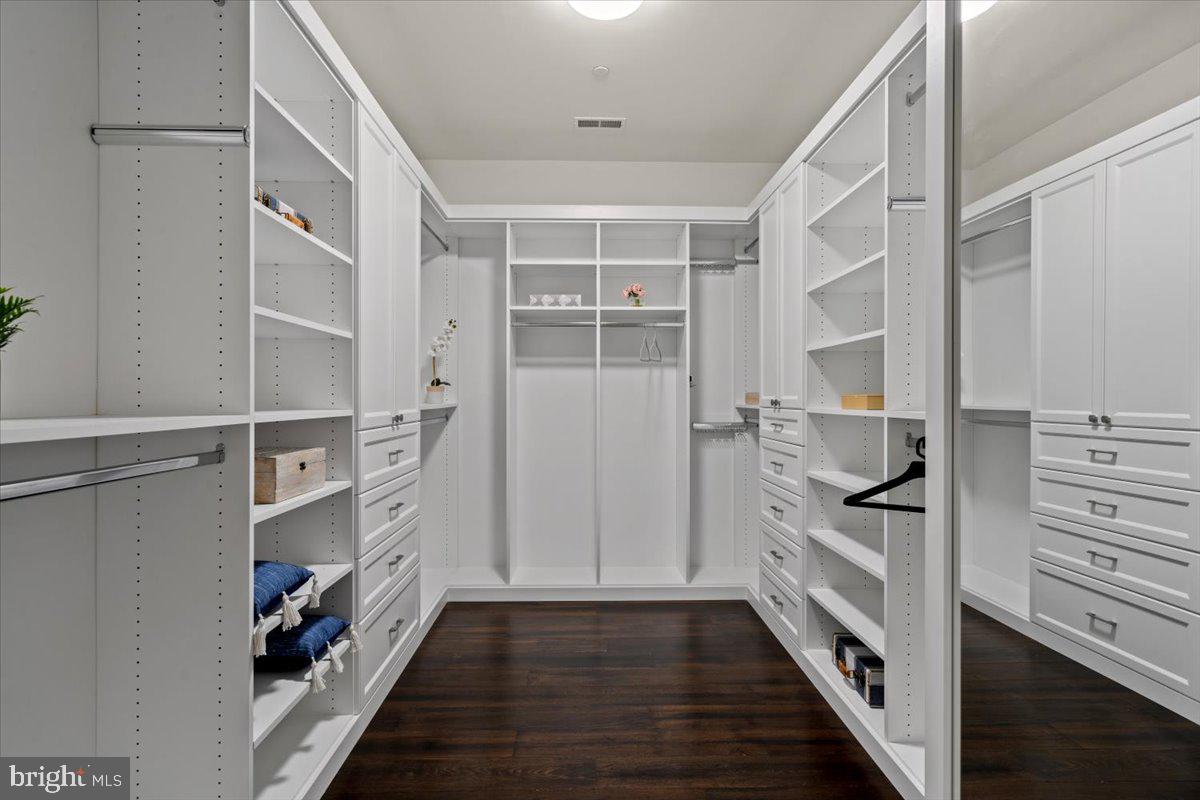 6900 Fleetwood Road, Unit 208 McLean, VA 22101 - Photo 35 of 38