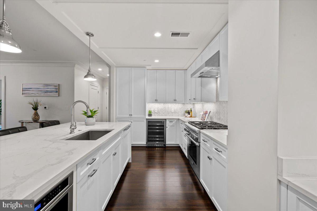 6900 Fleetwood Road, Unit 208 McLean, VA 22101 - Photo 7 of 38