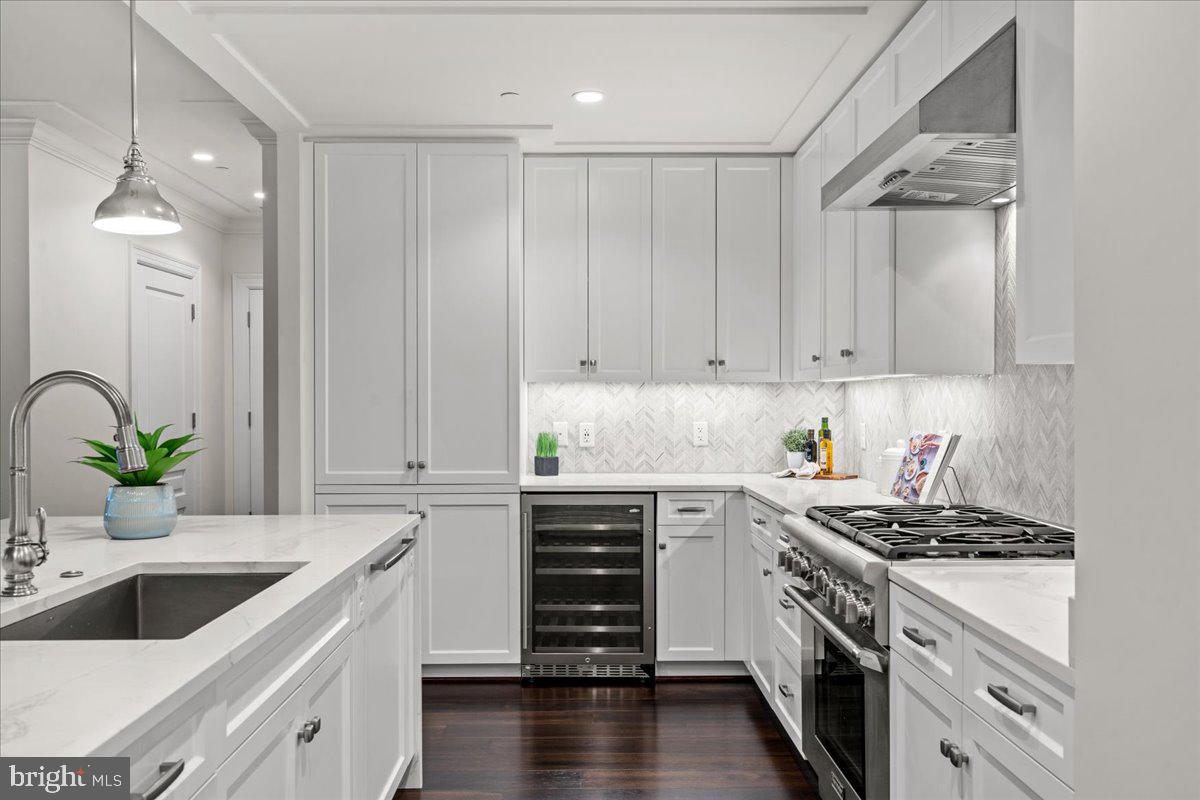 6900 Fleetwood Road, Unit 208 McLean, VA 22101 - Photo 8 of 38