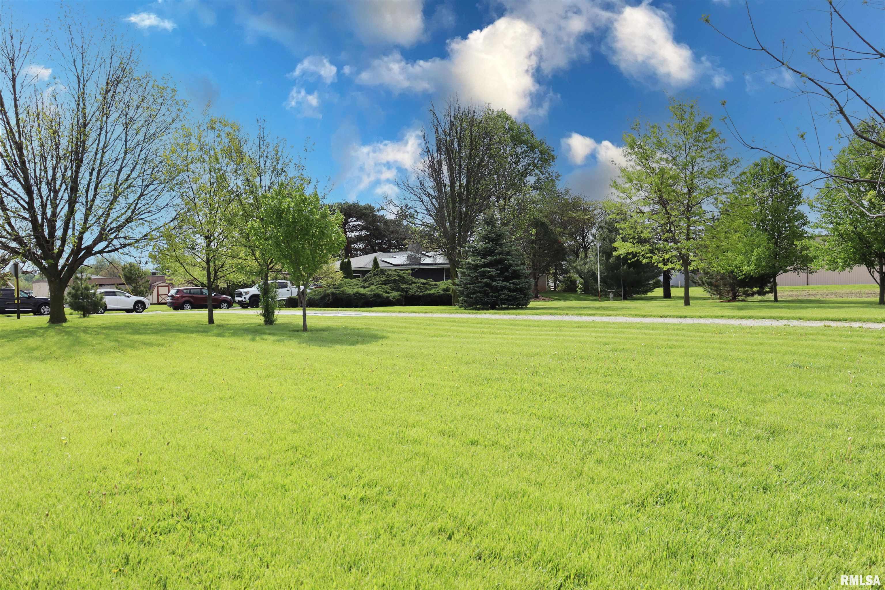 201 Willa Lane Washington, IL 61571 - Photo 11 of 54