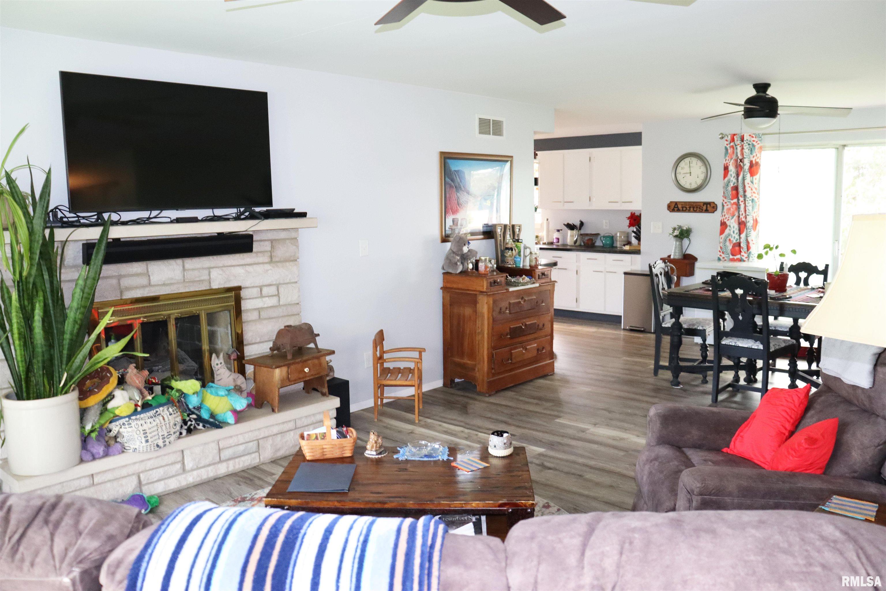 201 Willa Lane Washington, IL 61571 - Photo 30 of 54