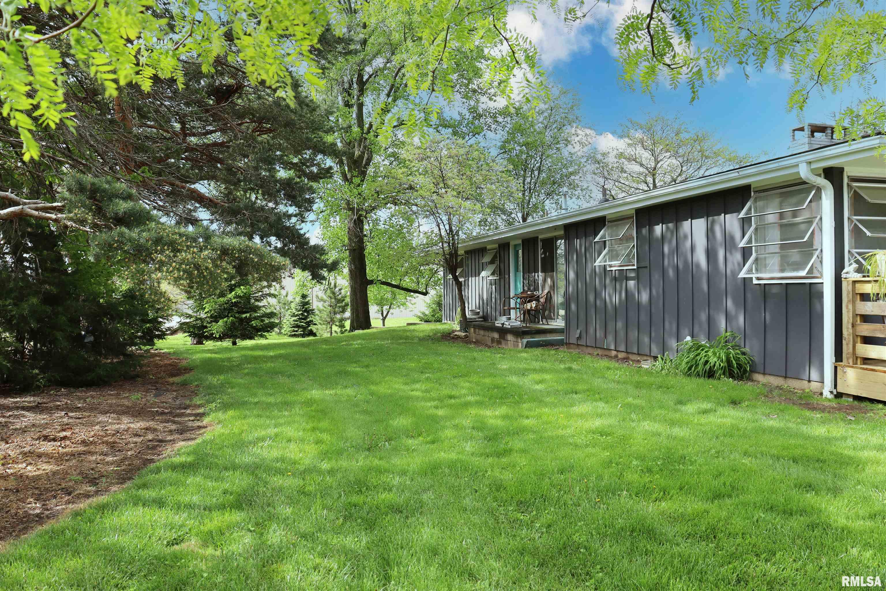 201 Willa Lane Washington, IL 61571 - Photo 6 of 54
