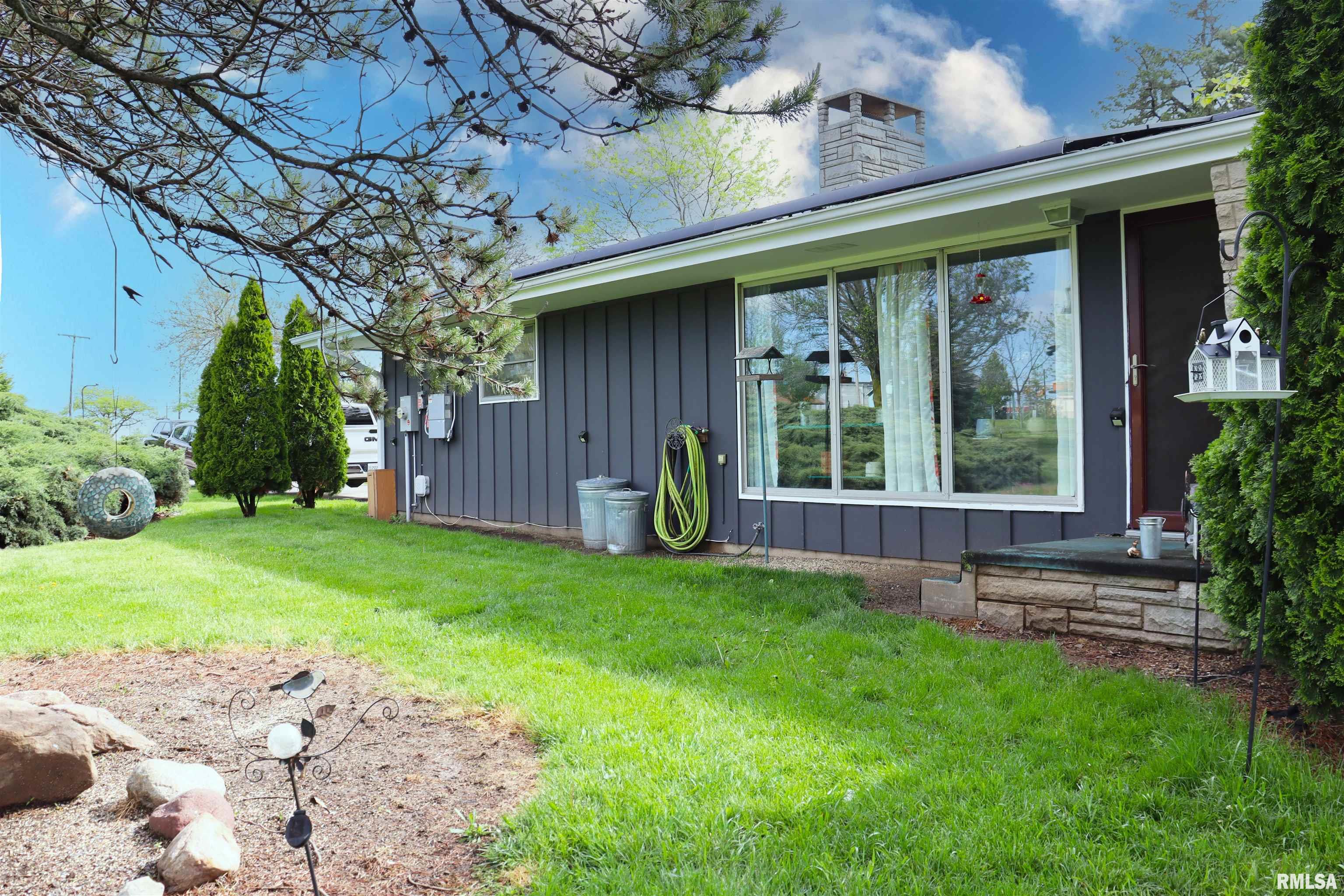 201 Willa Lane Washington, IL 61571 - Photo 9 of 54