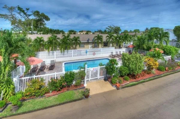 $169,000 | 221 Southeast 9th Avenue, Unit 103, Pompano Beach, FL 33060