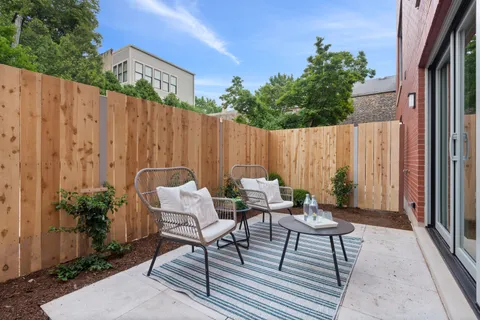 $2,100,000 | 2329 North Cambridge Avenue, Unit C, Chicago, IL 60614