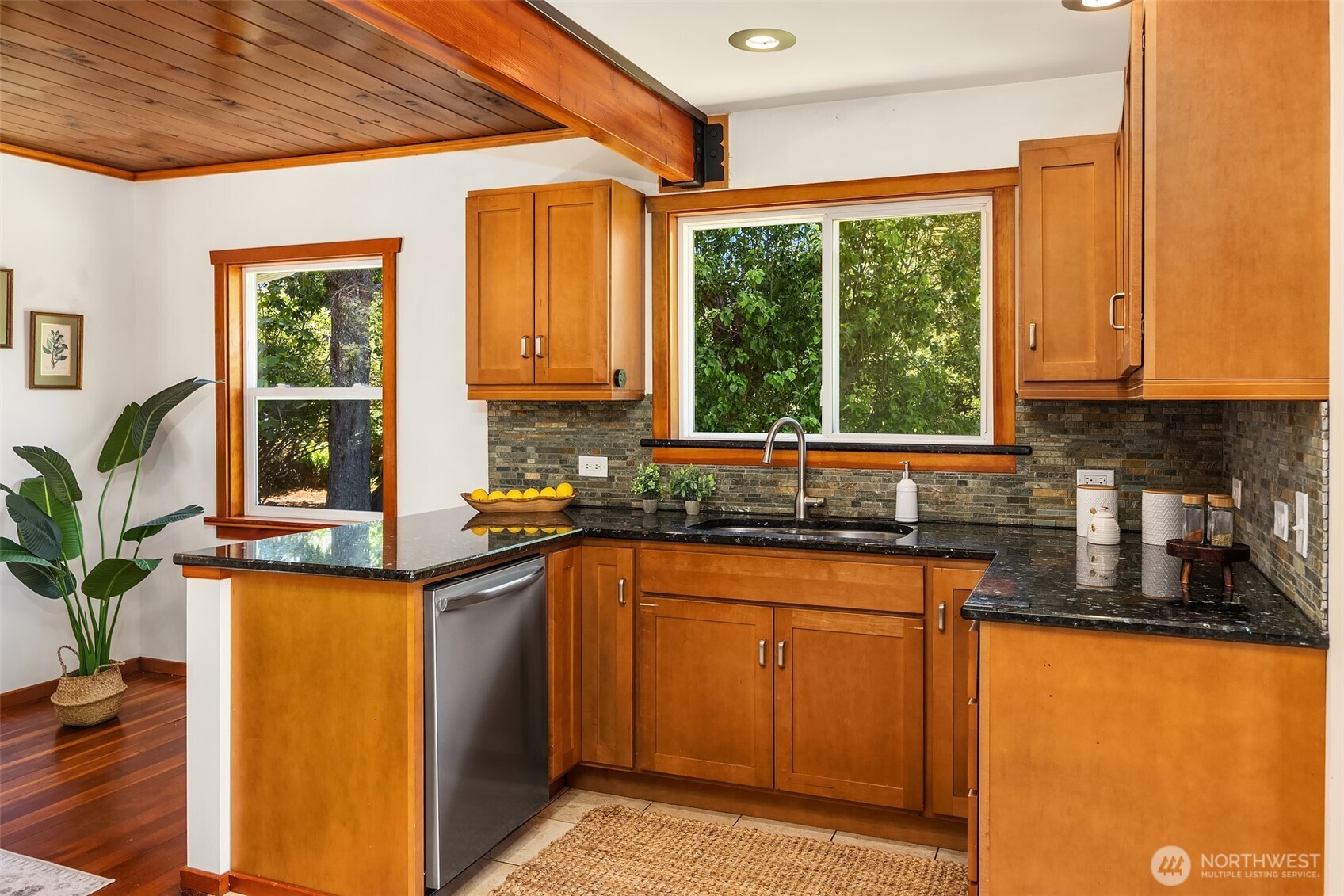 10308 Southwest 116th Street Vashon, WA 98070 - Photo 17 of 38