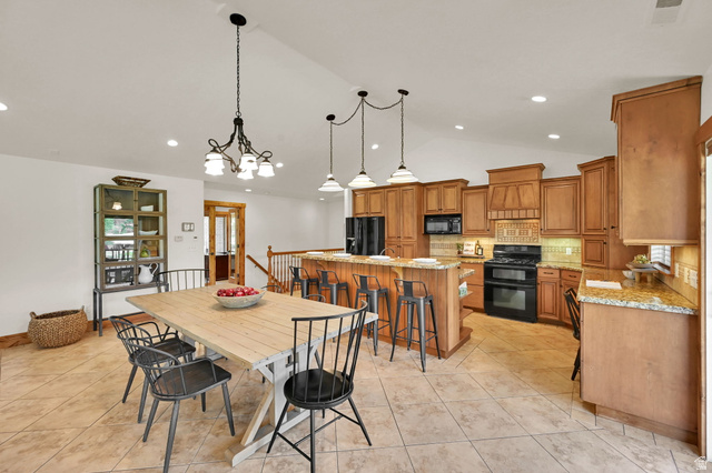 13658 South Fort Street Draper, UT 84020 - Photo 17 of 87 Spacious kitchen and dining area with tile flooring