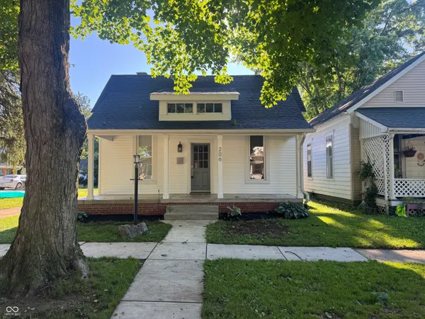 $215,000 | 206 6th Street, Covington, IN 47932
