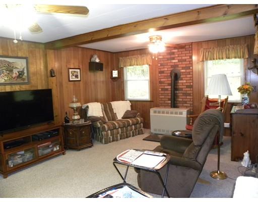 184 Southbridge Road Charlton, MA 01507 - Photo 10 of 41 Gallery Image 10
