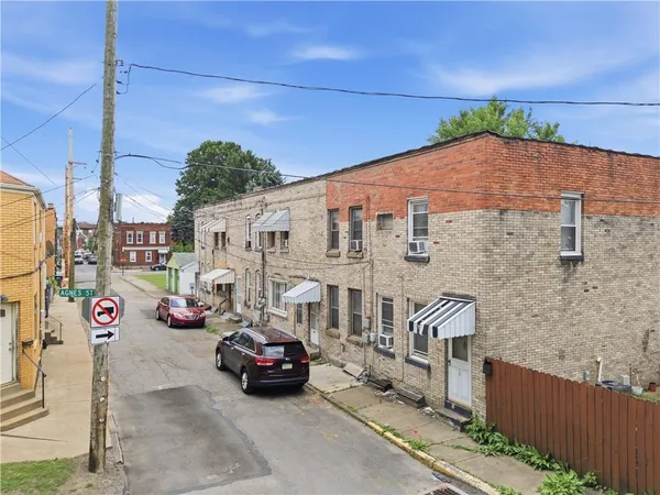 $64,900 | 409 Gardner Street, McKees Rocks, PA 15136