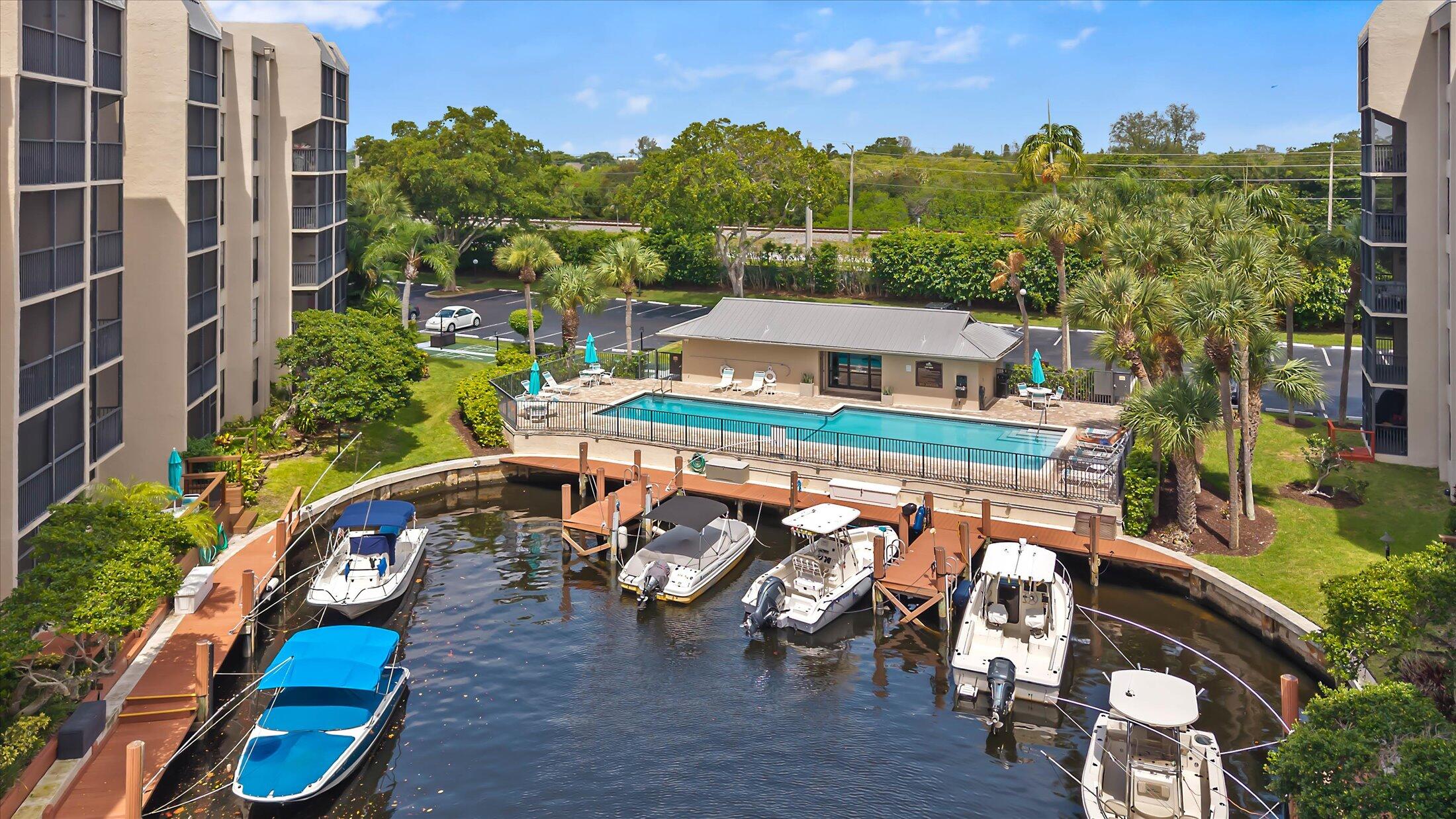 21 Royal Palm Way, Unit 1050 Boca Raton, FL 33432 - Photo 30 of 31 Pool View