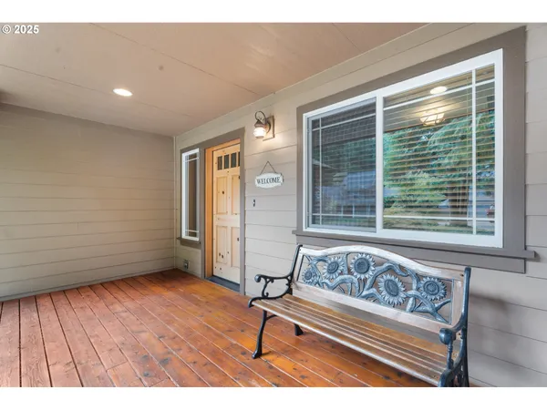 $849,900 | 68182 East Twinberry Loop, Welches, OR 97067