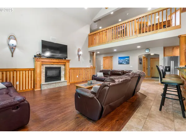 $849,900 | 68182 East Twinberry Loop, Welches, OR 97067