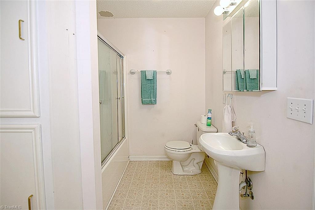 2301 Griffith Road Winston-Salem, NC 27103 - Photo 22 of 30 Gallery Image 22