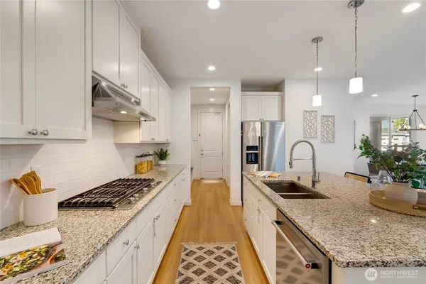 $750,000 | 33133 Evergreen Avenue Southeast, Black Diamond, WA 98010