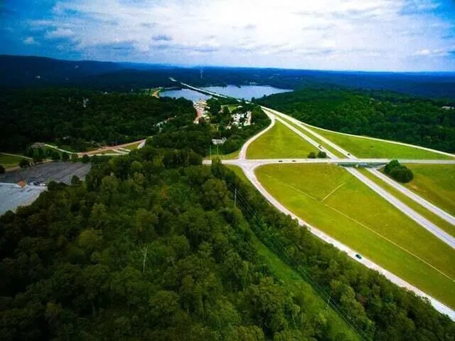 $1,100,000 | 11111 Hixson Pike, Soddy Daisy, TN 37379