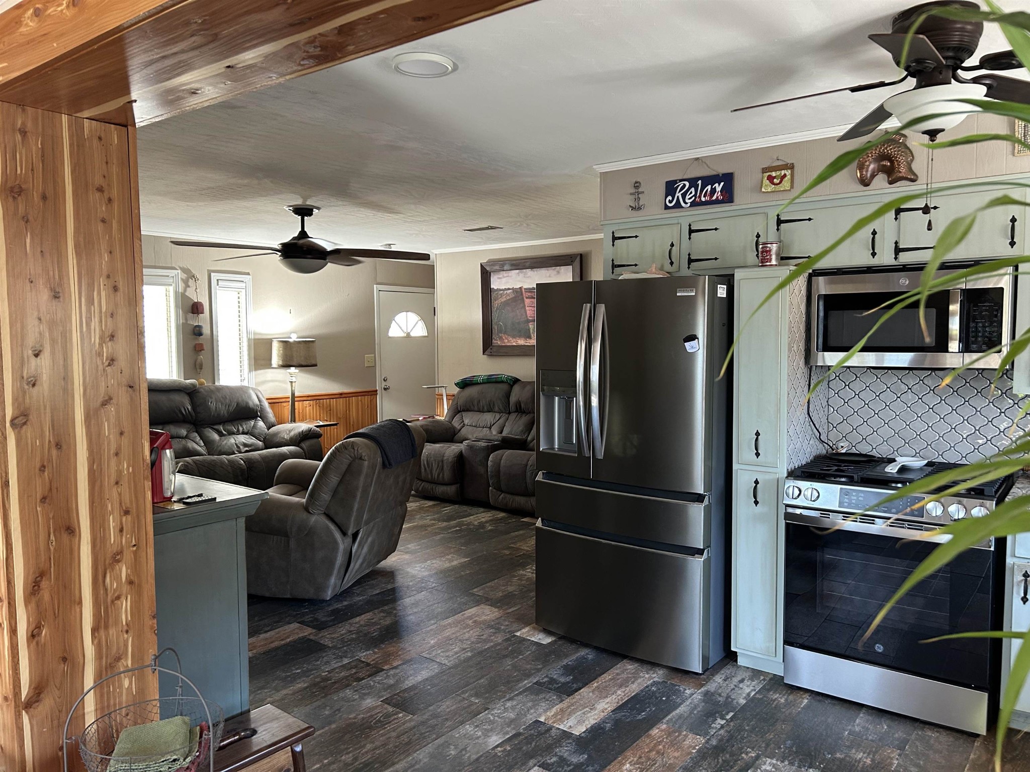 5 Cr 377 Road Iuka, MS 38852 - Photo 8 of 19 a kitchen with stainless steel appliances granite countertop a refrigerator stove and sink