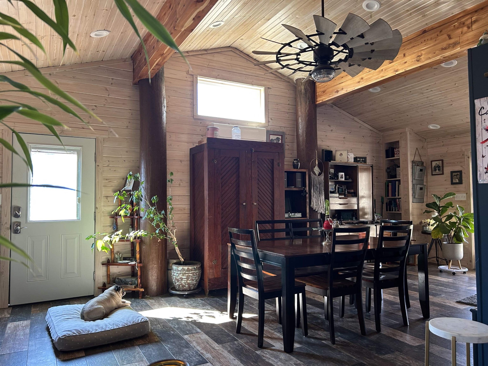 5 Cr 377 Road Iuka, MS 38852 - Photo 9 of 19 a view of a dining room with furniture and wooden floor