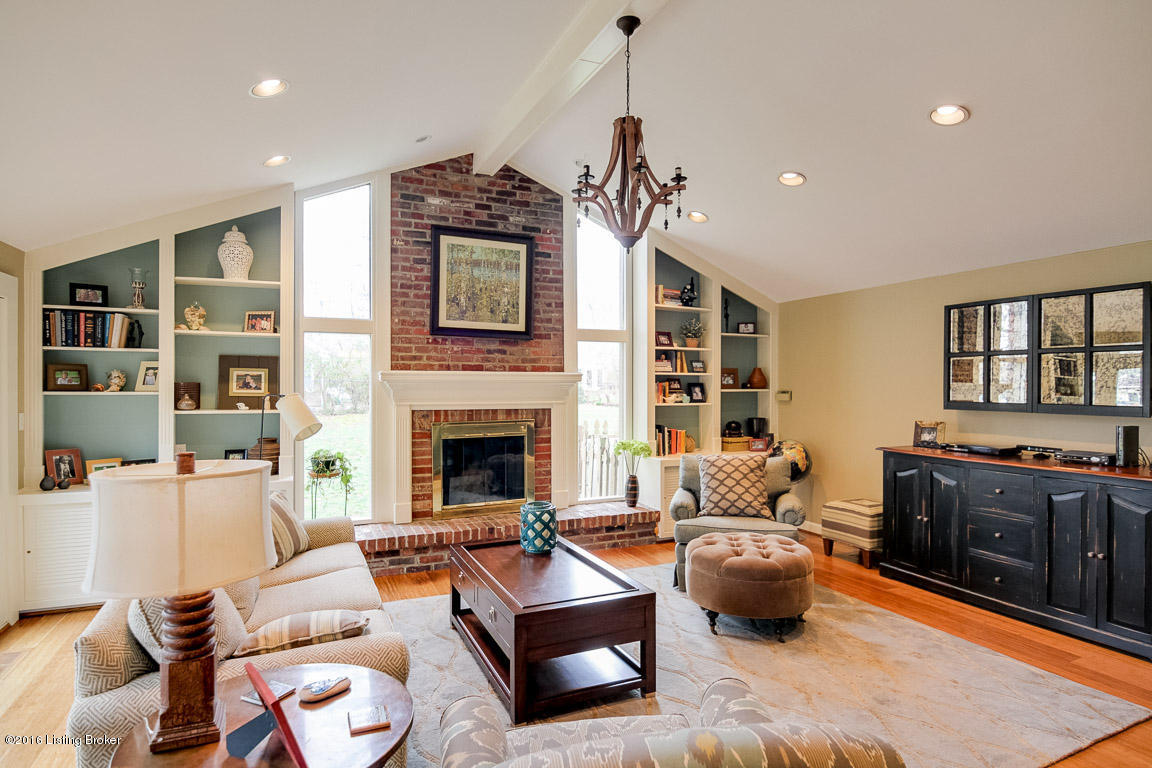2400 Tuckaho Road Louisville, KY 40207 - Photo 4 of 31 0016