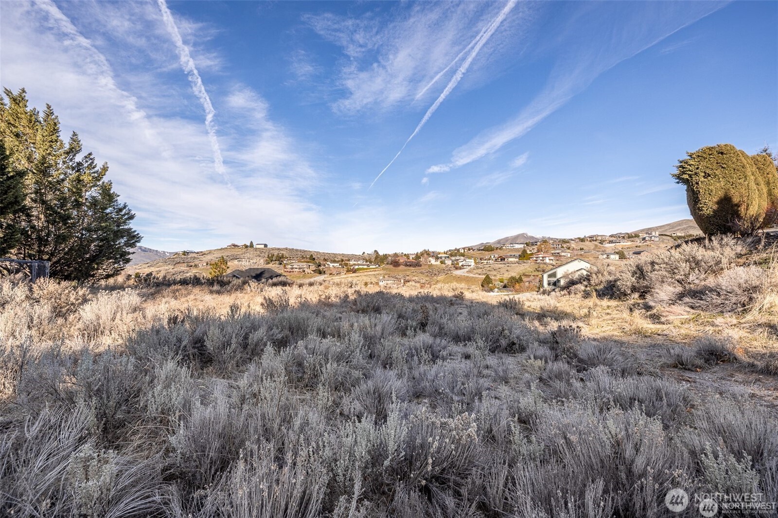155 Stoney Brook Lane Wenatchee, WA 98801 - Photo 14 of 16 a view of a dry yard
