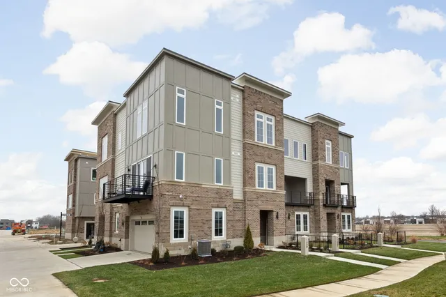 $529,000 | 17447 Carrier Drive, Westfield, IN 46074