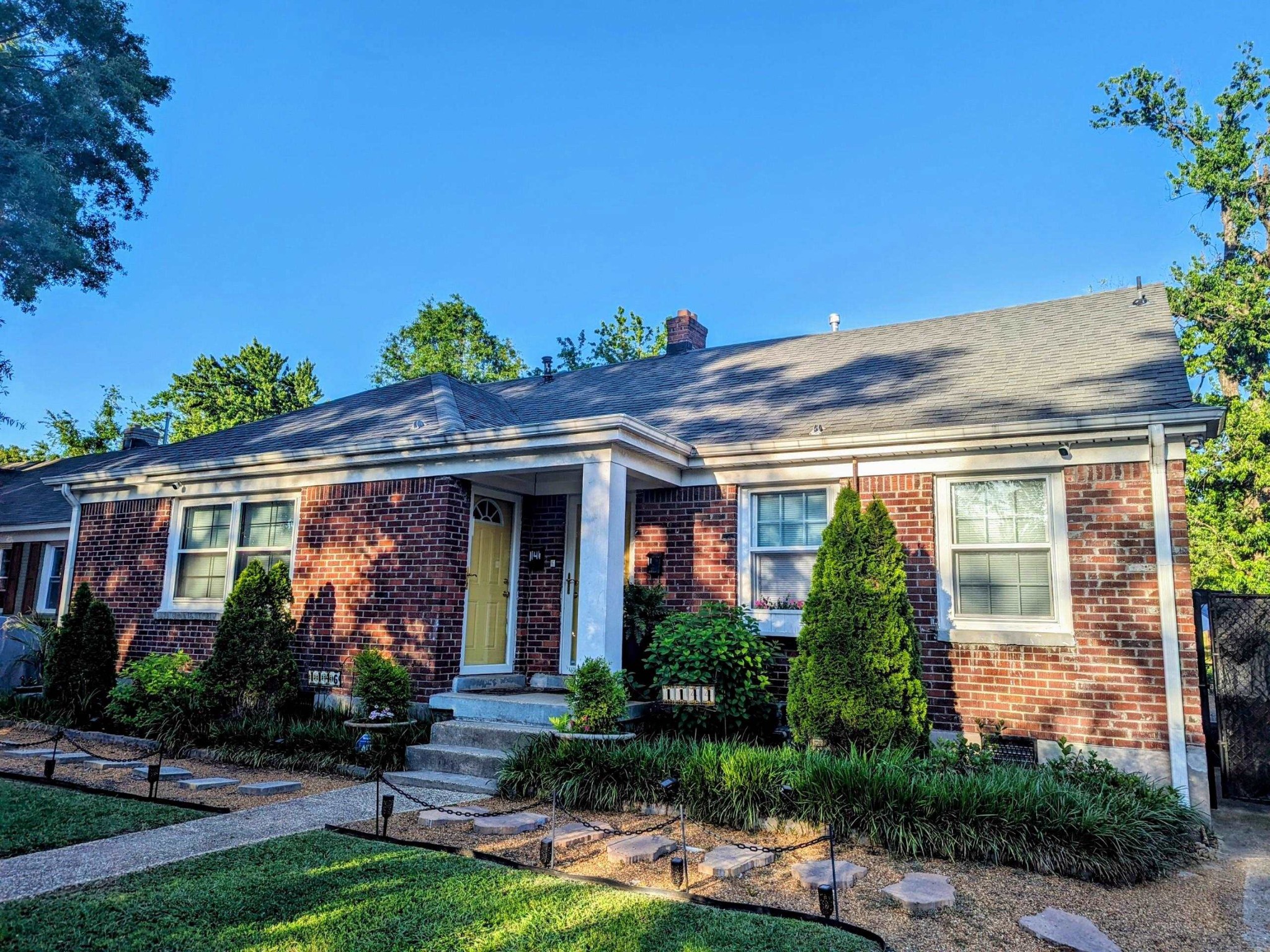 1144 Weiner Road Memphis, TN 38122 - Photo 1 of 12 a front view of house with a yard