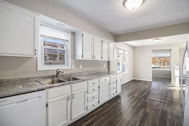 $257,900 | 26137 2nd Street West, Zimmerman, MN 55398