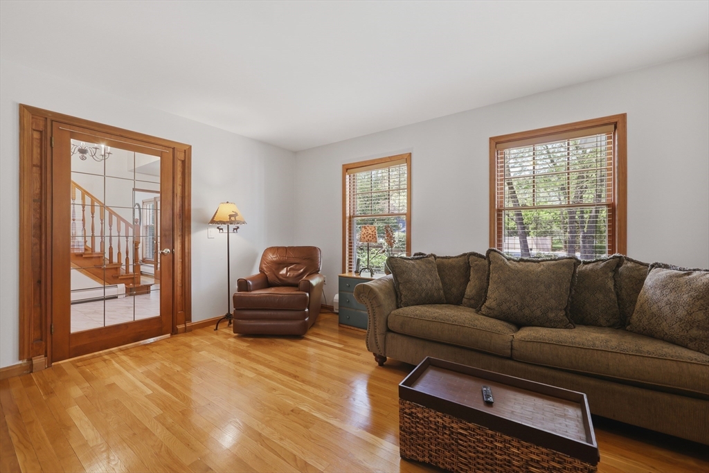 459 North Street Georgetown, MA 01833 - Photo 5 of 41