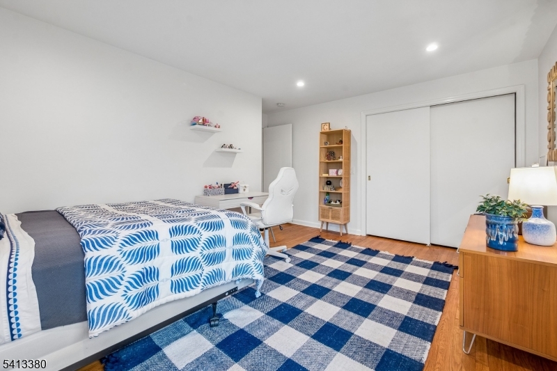 101 Essex Road Summit, NJ 07901 - Photo 18 of 31