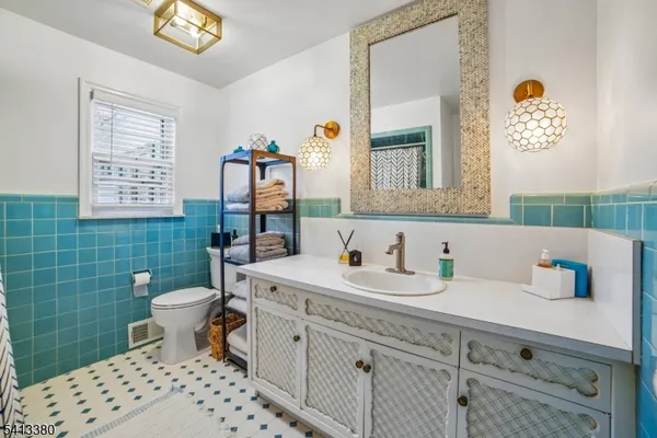 $1,325,000 | 101 Essex Road, Summit, NJ 07901