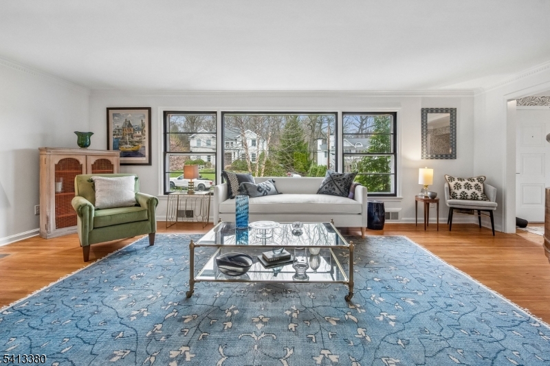 101 Essex Road Summit, NJ 07901 - Photo 6 of 31