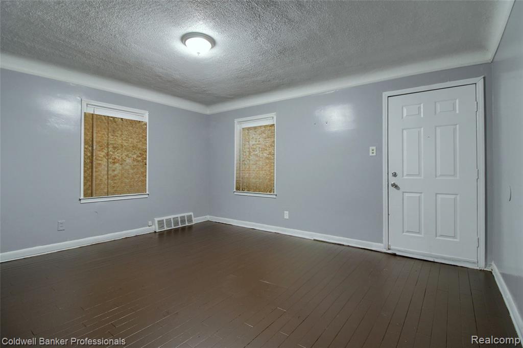 12897 Riad Street Detroit, MI 48224 - Photo 5 of 23 Gallery Image 5