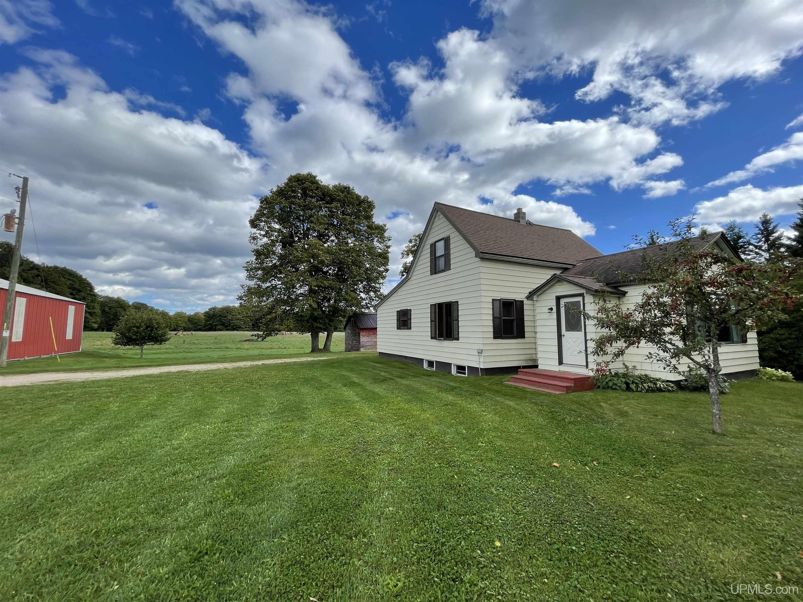 4790 East T Road Trenary, MI 49891 - Photo 2 of 50 Gallery Image 2