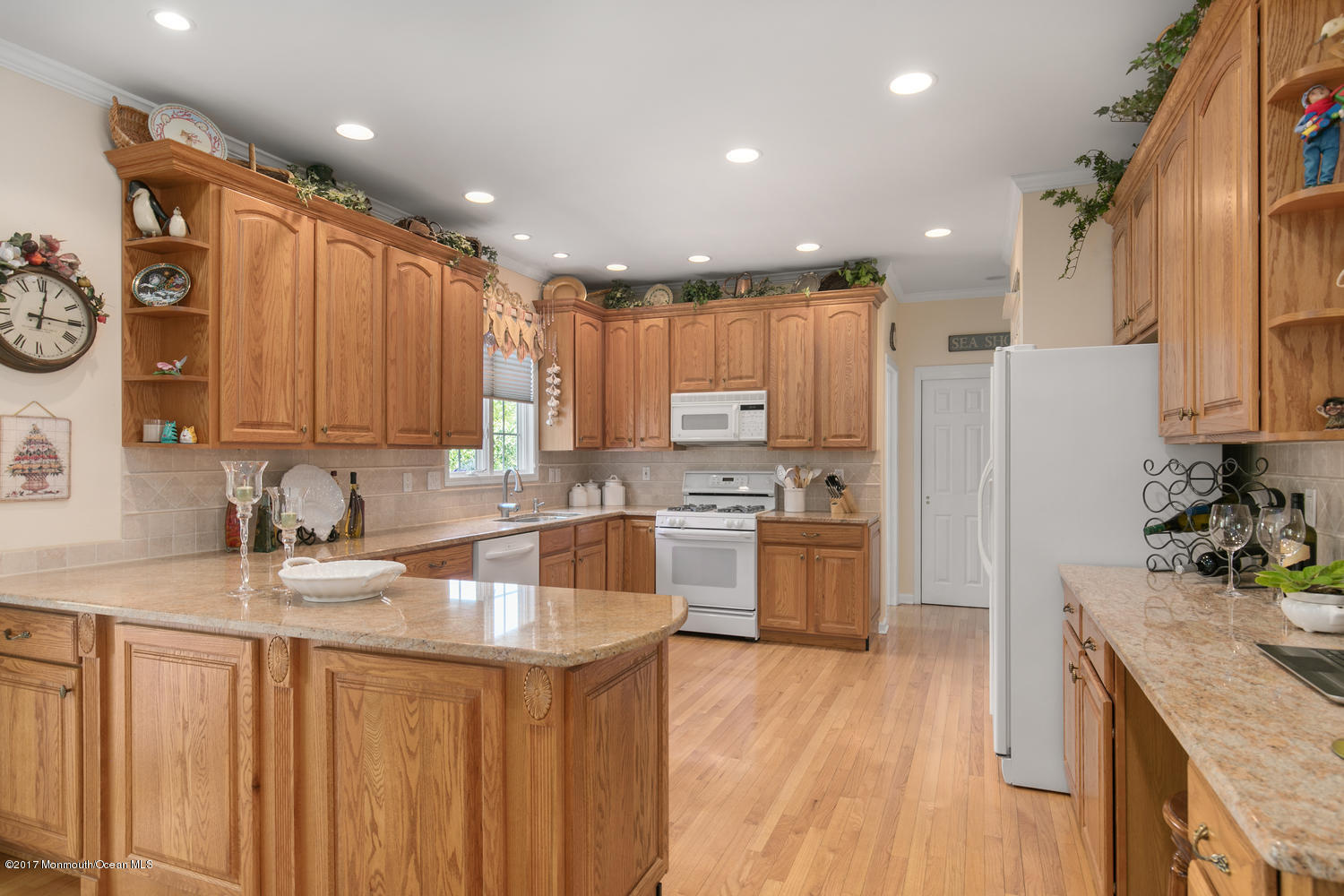 2356 Apple Ridge Circle Manasquan, NJ 08736 - Photo 12 of 45 2356 Apple Ridge Cir Manasquan-large-014