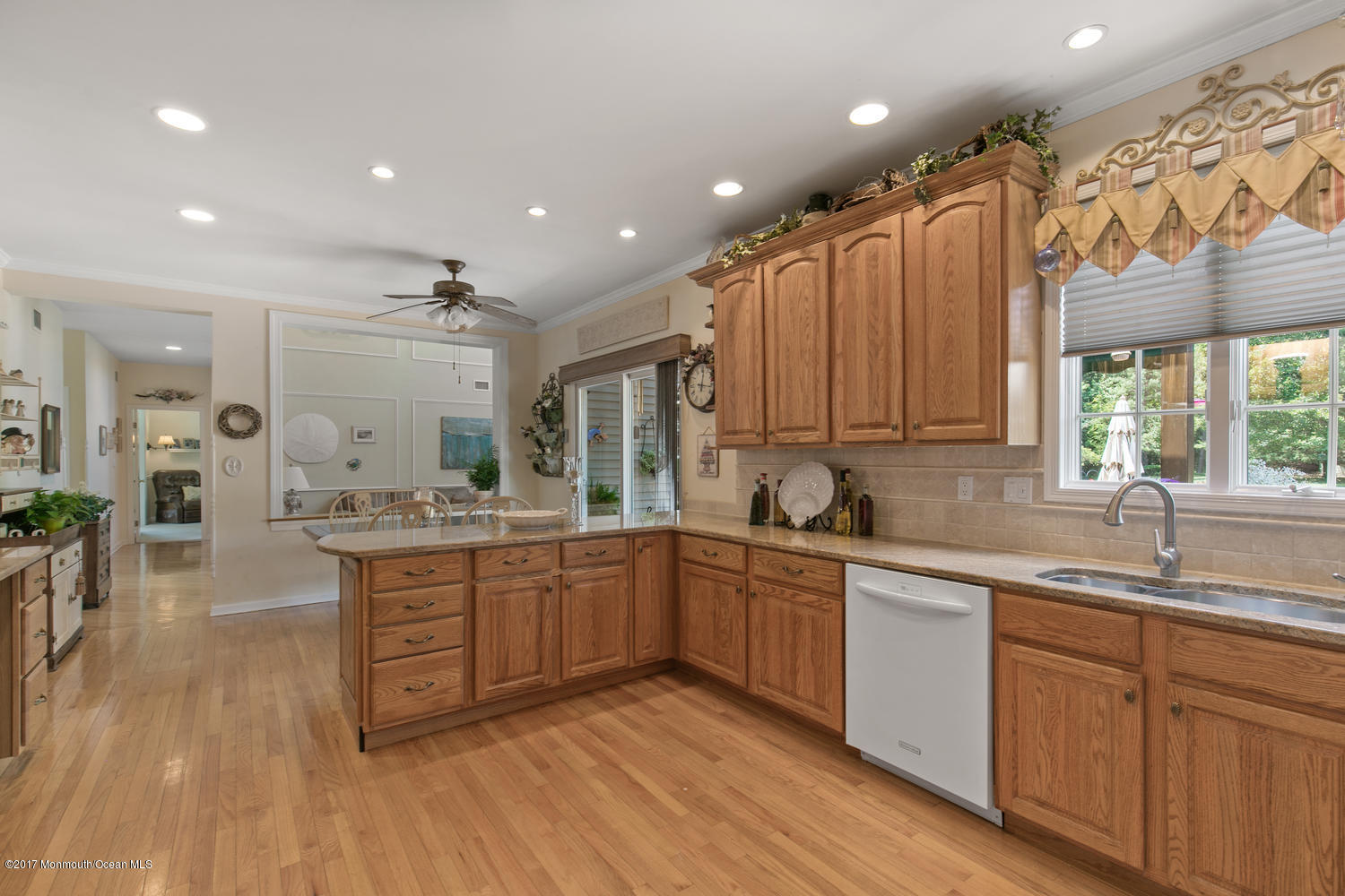 2356 Apple Ridge Circle Manasquan, NJ 08736 - Photo 13 of 45 2356 Apple Ridge Cir Manasquan-large-015