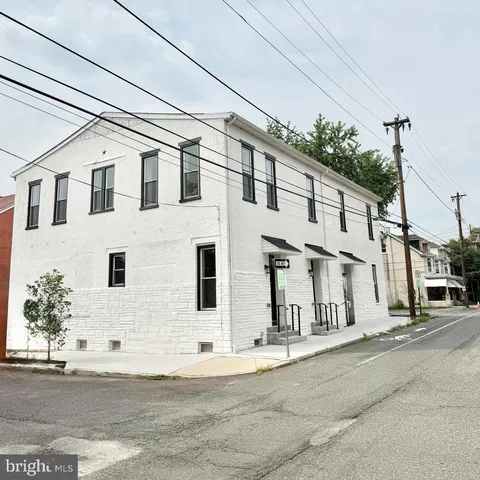 $1,950 | 151 North York Street, Unit C, Pottstown, PA 19464