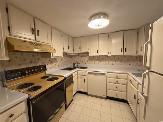 $252,000 | 7601 North Ocean Boulevard, Unit 3B, Myrtle Beach, SC 29572