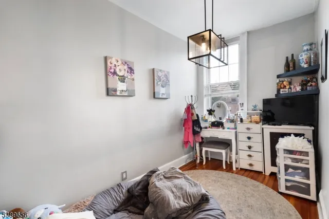 $1,950 | 396 Bloomfield Avenue, Caldwell, NJ 07006