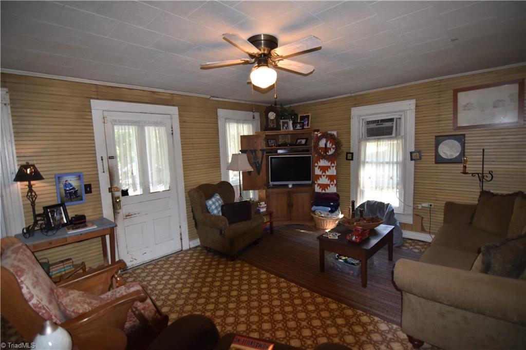 1516 Garner Road Denton, NC 27239 - Photo 3 of 23 Gallery Image 3