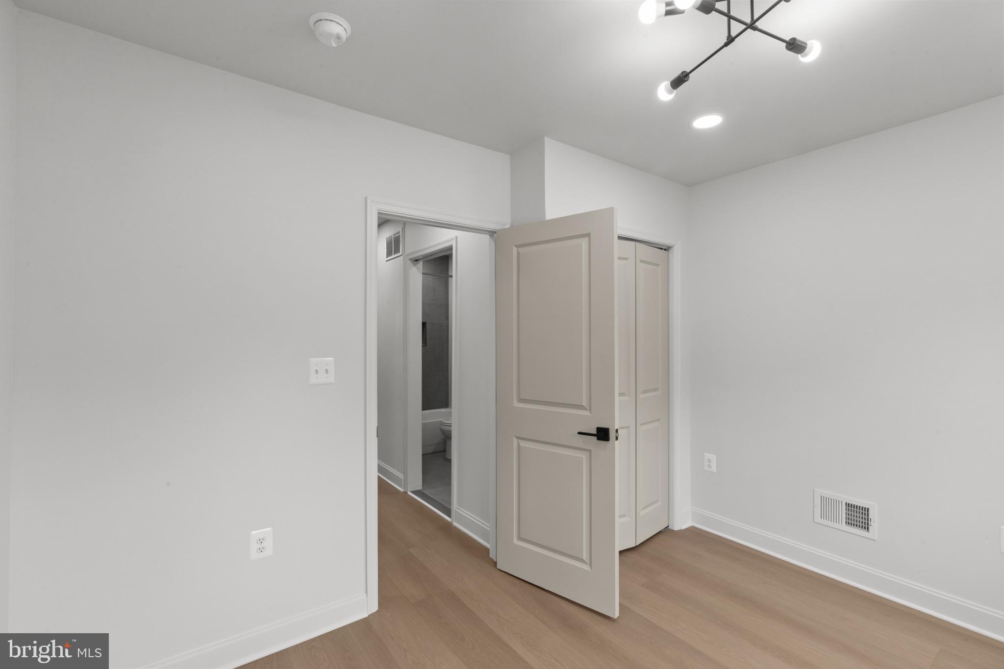 124 North Mount Street Baltimore, MD 21223 - Photo 14 of 38