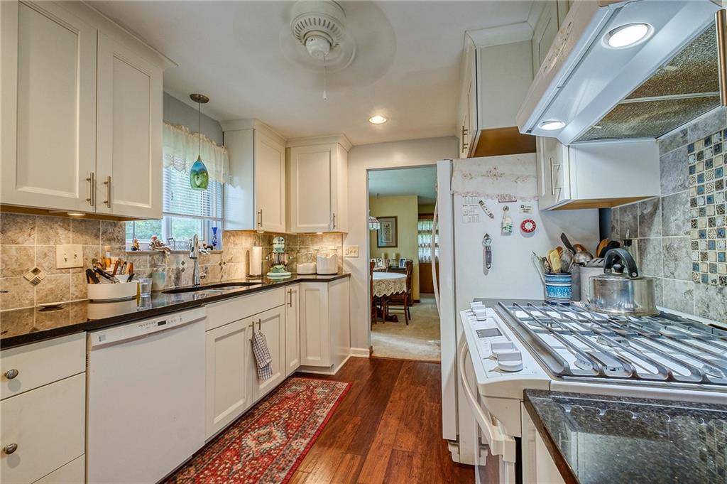 528 Perrymont Road Pittsburgh, PA 15237 - Photo 5 of 18 Gallery Image 5